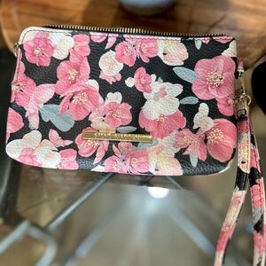 Steve Madden wristlet